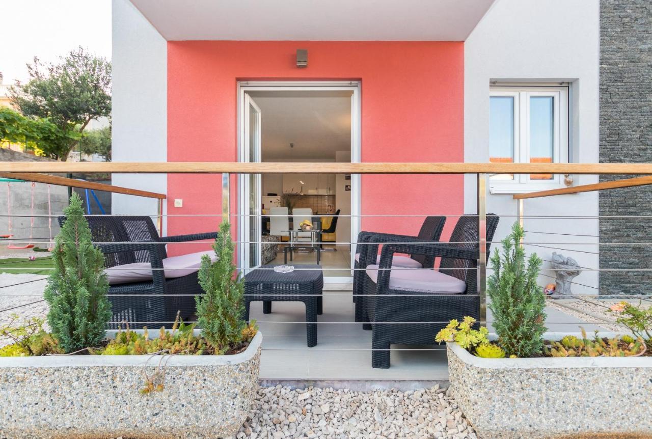 Apartments And Rooms With Parking Space Grebastica, Sibenik - 17831 エクステリア 写真