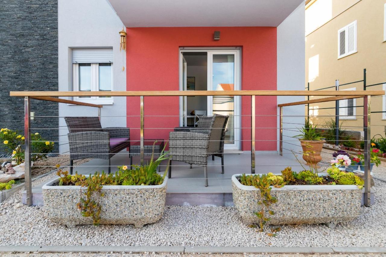 Apartments And Rooms With Parking Space Grebastica, Sibenik - 17831 エクステリア 写真