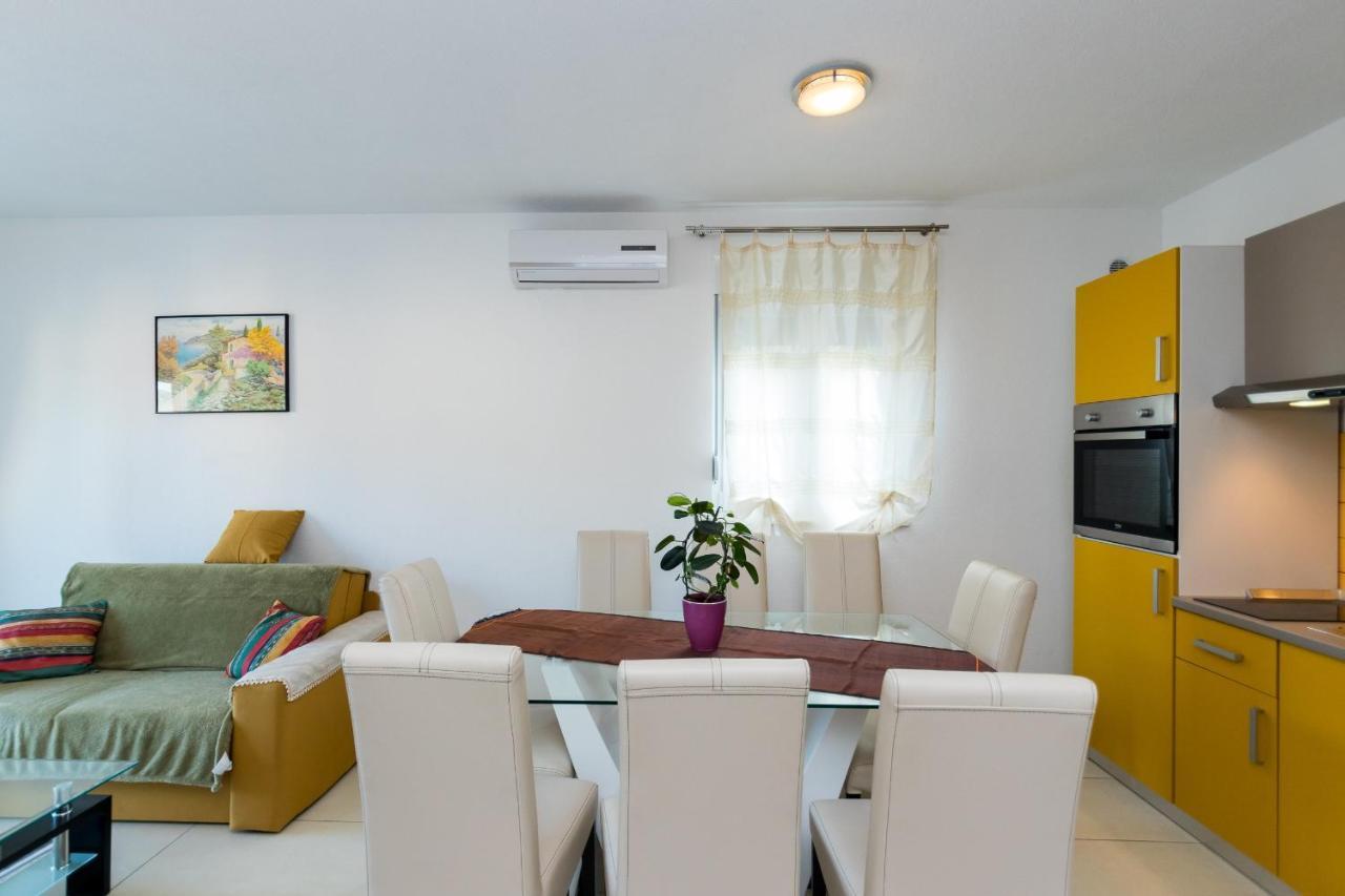 Apartments And Rooms With Parking Space Grebastica, Sibenik - 17831 エクステリア 写真